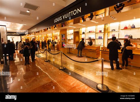 galeries lafayette louis vuitton